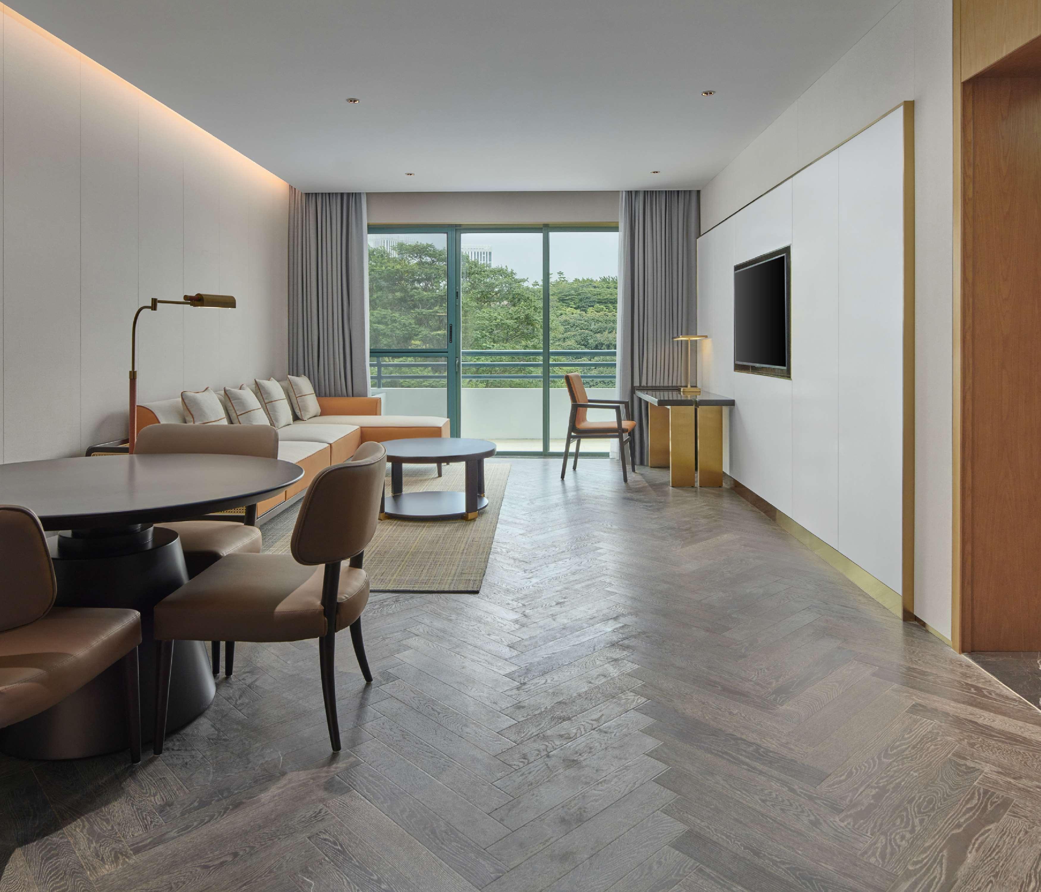 Hilton Guangzhou Science City, Free Shuttle Bus During Canton Fair Exterior photo