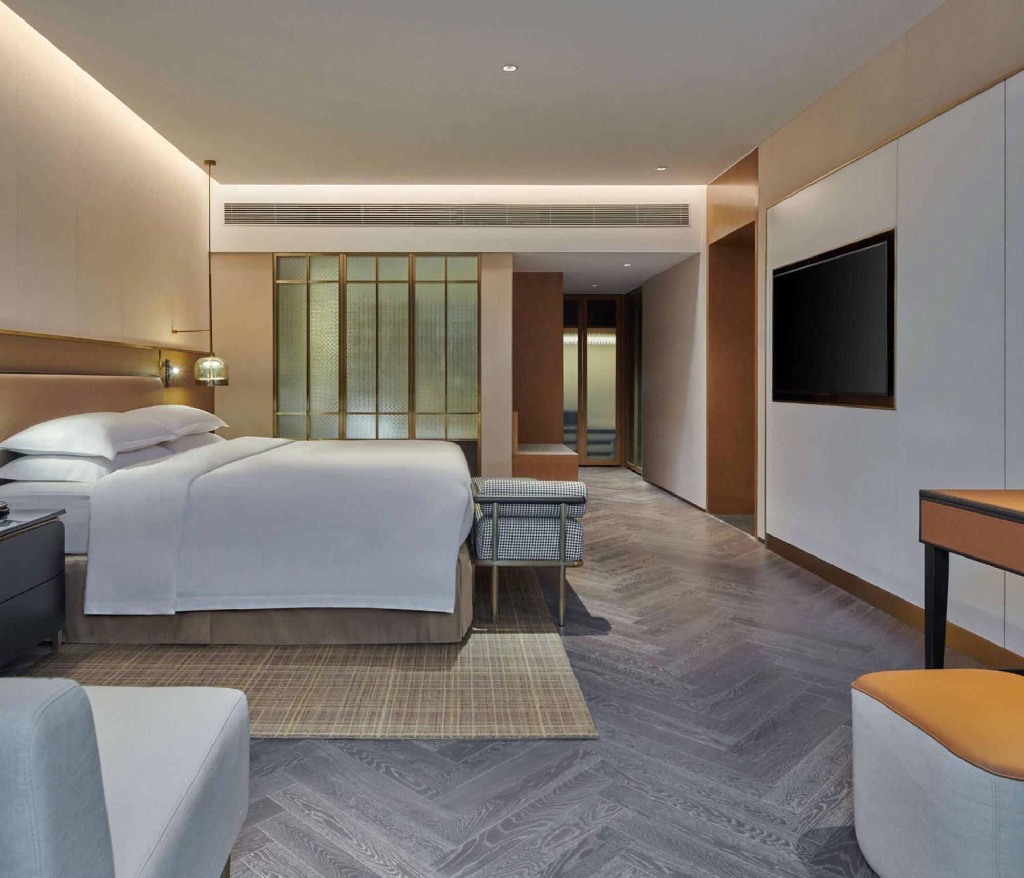 Hilton Guangzhou Science City, Free Shuttle Bus During Canton Fair Exterior photo